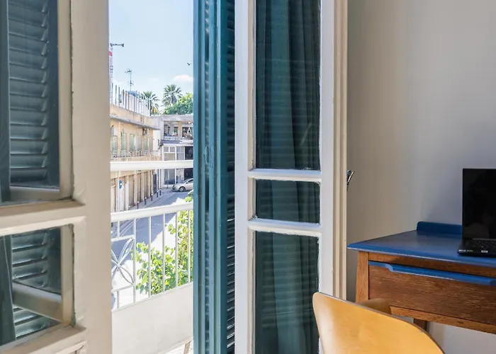 公寓 Bluewood Retreat|cozy Vintage 3bdr Heart 尼科西亚