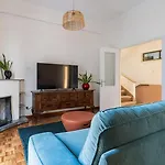 Bluewood Retreat|cozy Vintage 3bdr Heart Lejlighed Nicosia